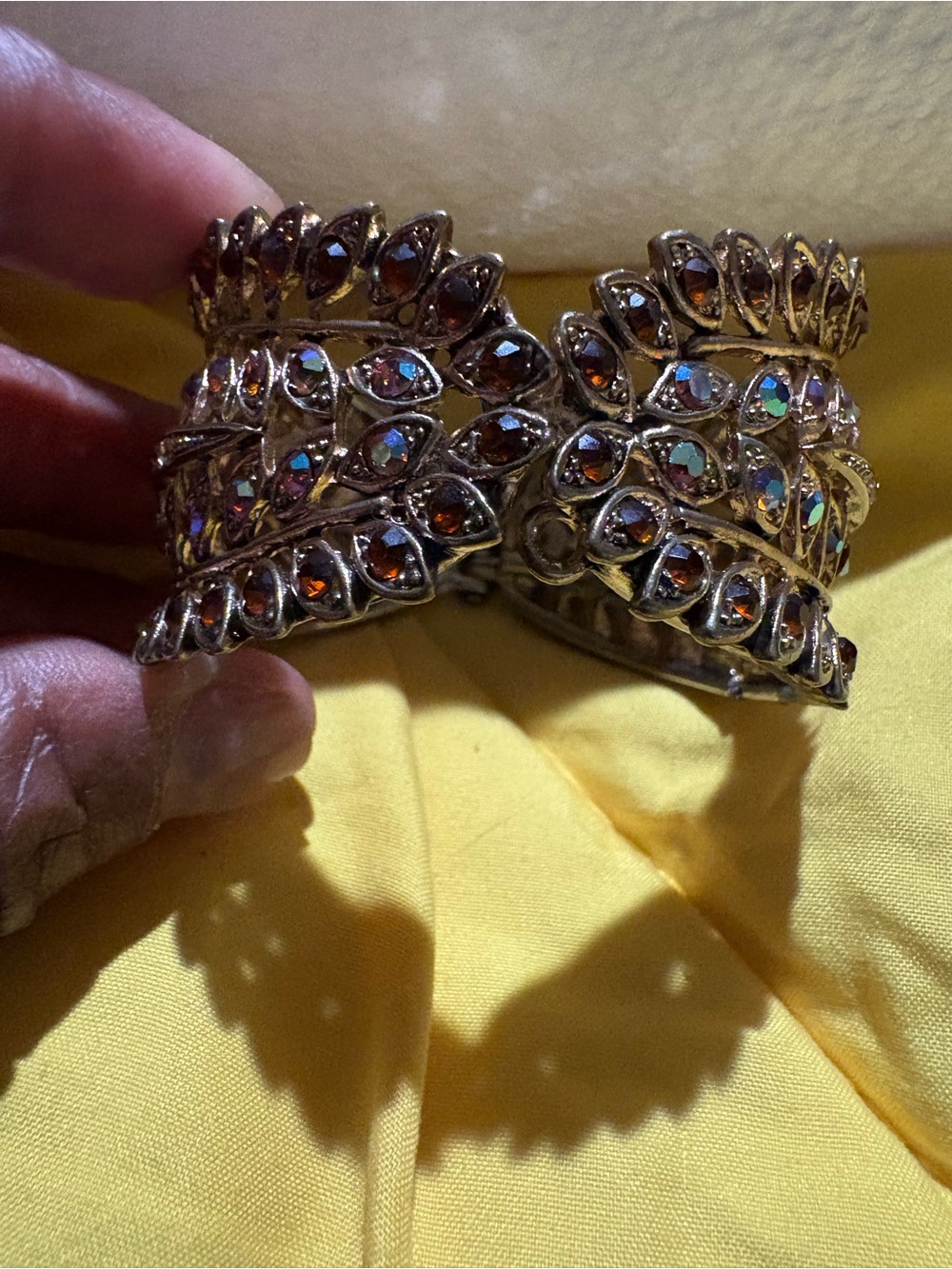 Leaf rhinestone bracelet